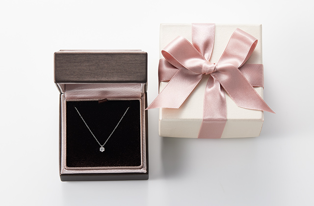 Engagement necklace