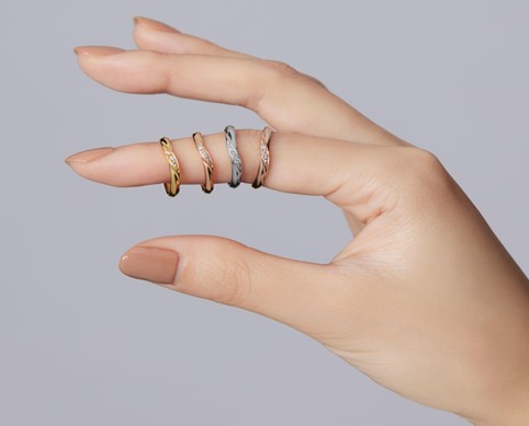 Choosing the right metal is a strategic decision that enhances the natural undertones of your skin.