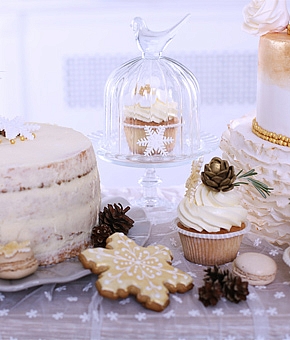 婚約指輪の種類を素材・フォルム・セッティング別にご紹介！