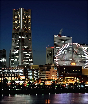 婚約指輪の種類を素材・フォルム・セッティング別にご紹介！